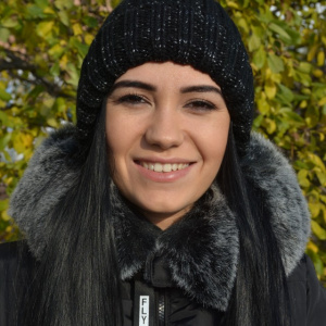 Caciula chic, simpla, de culoare neagra cu fir argintiu in tesatura - Img 2