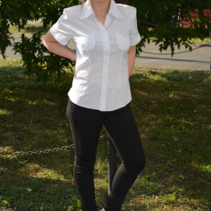 Camasa alba cu maneca scurta si buzunare, cambrata pe talie - Img 3