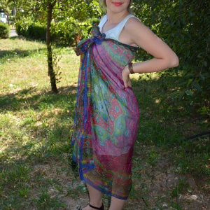 Esarfa deosebita cu design abstract multicolor pe fond roz aprins - Img 5