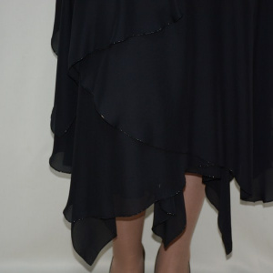 Fusta neagra, eleganta, cu design deosebit de volane asimetrice - Img 4