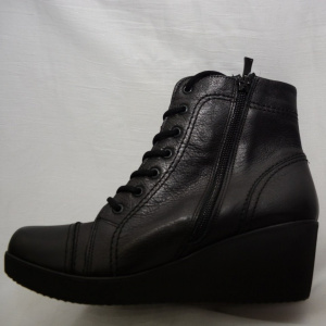 Gheata clasica, neagra, cu talpa tip pana si design rosu - Img 4