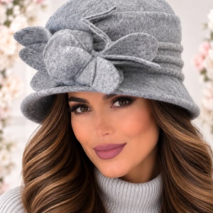 Pălărie Damă Elegantă Reglabilă – Model cu Flore Decorativa, Gri Deschis
