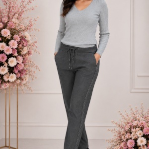 Pantalon casual Jeniffer cu model pe picior ,gri