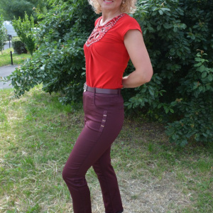 Pantalon chic, de culoare mov, cu design de strasuri aplicate - Img 3