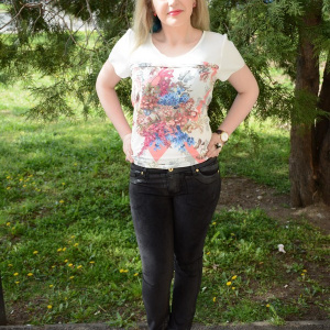 Pantalon chic, nuanta de negru, material fin, design lucios lateral - Img 3