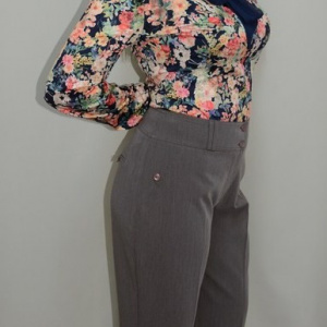 Pantalon in nuanta de maro deschis, buzunare apretate atasate - Img 5