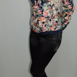 Pantalon modern din saten, design clasic, de culoare neagra - Img 3