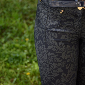 Pantalon vintage, nuanta de bleumarin, imprimeu abstract fin - Img 4