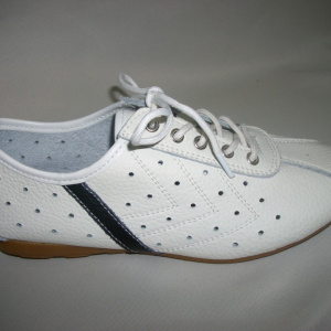 Pantofi sport, cu perforatii rotunde, varf rotunjit - Img 2