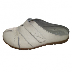 Papuc inchis in fata, din piele naturala, cu design format din cusaturi - Img 1