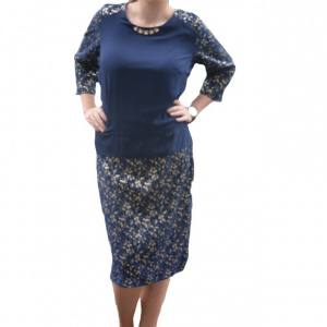 Rochie casual de culoare bleumarin cu imprimeu abstract auriu - Img 1
