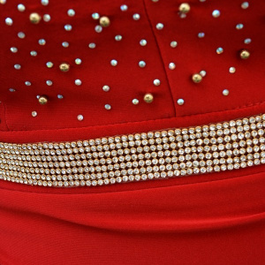 Rochie de gala rosie decorata cu strasuri si margele aurii - Img 2