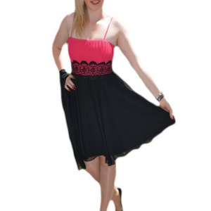 Rochie de gala scurta, cu fusta din voal negru si top plisat roz - Img 1