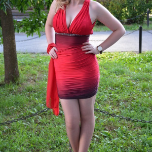 Rochie de seara scurte, rosie, cu decor realizat din fronseuri - Img 2