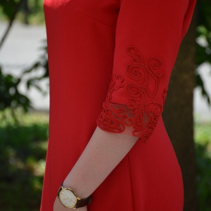 Rochie deosebita, de culoare rosie, insertii fashion aplicate - Img 5