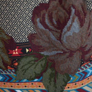 Rochie eleganta, cu flori in partea de jos, de culoare maro - Img 3