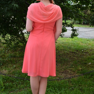 Rochie eleganta, model scurt, de culoare corai si insertii argintii - Img 4