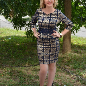 Rochie eleganta tip costum, de culoare bleumarin, cu imprimeu - Img 3