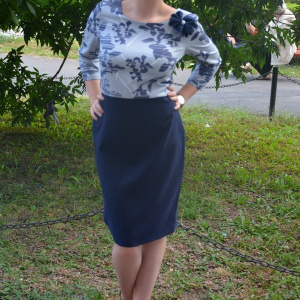 Rochie fashion cu model pana in talie si simplu in partea de jos - Img 2