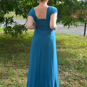 Rochie inedita, eleganta, lunga, cu design din pietre, pe albastru - Img 5