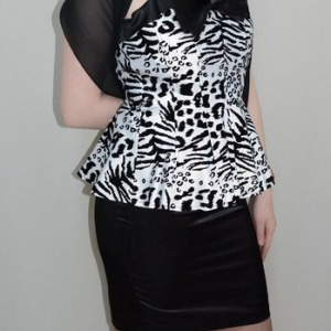 Rochie la moda, nuanta de negru-alb, animal print chic - Img 3