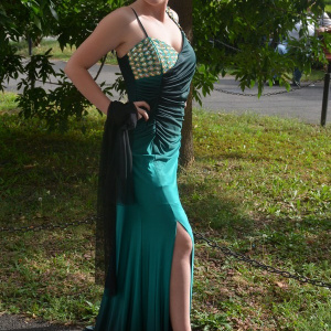 Rochie magnifica, tinereasca, moderna, cu pietre mari, pe turcoaz - Img 3