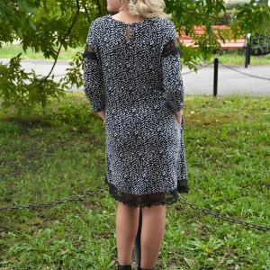 Rochie moderna cu insertii tip plasa dantelata si design negru-alb - Img 5