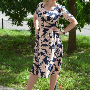 Rochie moderna cu lungime medie, de culoare bleumarin cu roz - Img 6