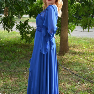 Rochie superba de gala, pe un albastru regal, cu design modern - Img 4