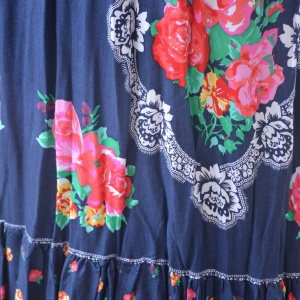 Rochie tinereasca de vara, albastra cu design floral, model lung - Img 5