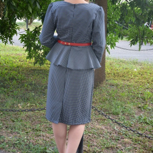 Rochie tip costum masura mare cu imprimeu pepit bleumarin-alb - Img 4