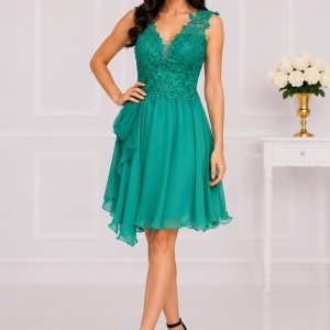 ROCHIE VERDE DE OCAZIE, TUL STRATIFICAT SI DANTELA FLORALA