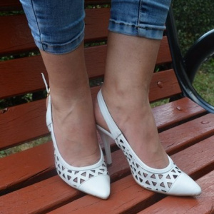 Sandale elegante , stiletto, din piele naturala perforate, de culoare alba - Img 5