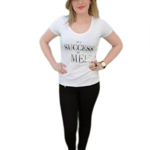 Tricou alb cu imprimeu trendy, maneca scurta si decolteu rotund - Img 1
