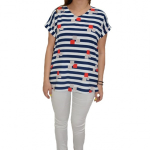 Bluza casual, cu design in dungi si ceva imprimeu de cuburi, pe fundal alb-bleumarin - Img 1