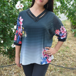 Bluza casual-elegant cu design de flori si dungi pe fond negru - Img 4