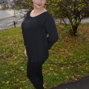 Bluza deosebita cu design plisat pe lungime, culoare neagra - Img 4