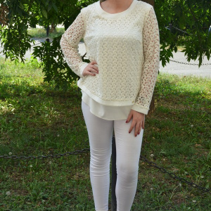 Bluza frumoasa cu maneca lunga, model dantelat pe culoare alba - Img 3