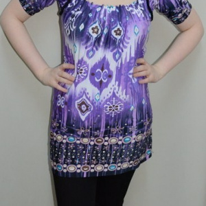 Bluza in nuante calde de mov, maneca scurta si design chic - Img 2