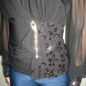 Bluza moderna, de culoare neagra, perfecta pentru ocazii - Img 2