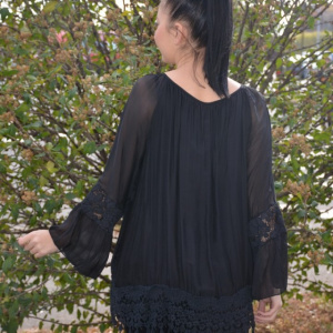 Bluza moderna Kara cu insertii de broderie si dantela ,nuanta de negru - Img 5