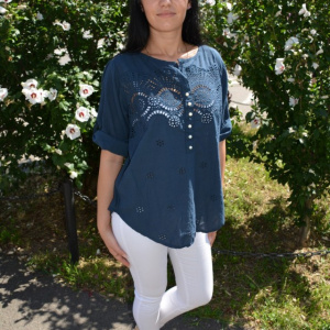 Bluza rafinata , nuanta de bleumarin cu breoderie florala - Img 5