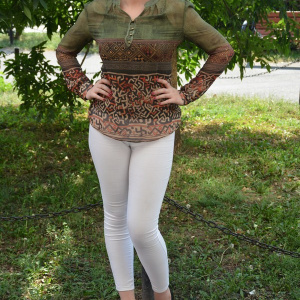 Bluza verde inchis cu imprimeu colorat si top cu bretele dedesubt - Img 6