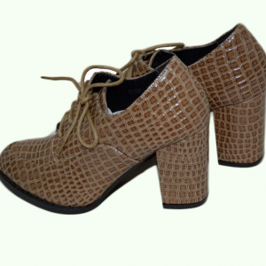 Botina scurta, culoare maro, cu siret reglabil si design stone - Img 3
