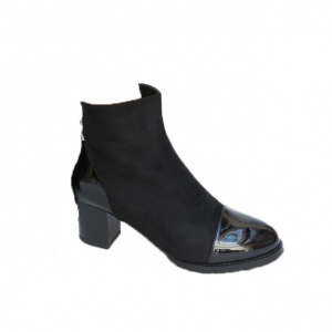 Botina scurta de culoare neagra, cu varf rotund si toc gros - Img 1