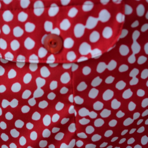 Camasa de culoare rosie cu buline albe, model tip sacou - Img 2