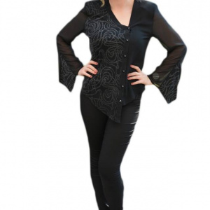 Camasa eleganta, de culoare neagra, cu maneci evazate