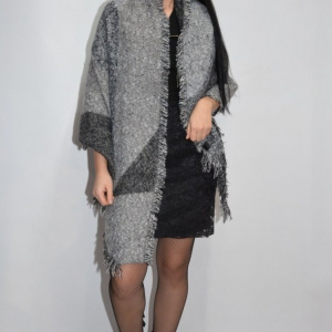 Esarfa chic moderna cu modele geometrice pe fond gri - Img 2