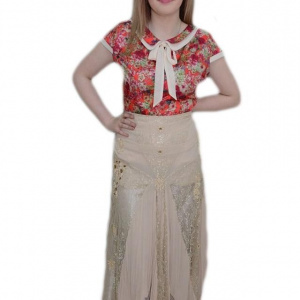 Fusta eleganta, nuanta de bej, dantela aplicata - Img 1