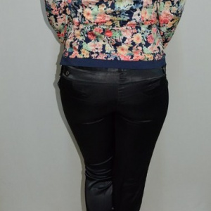Pantalon modern din saten, design clasic, de culoare neagra - Img 4